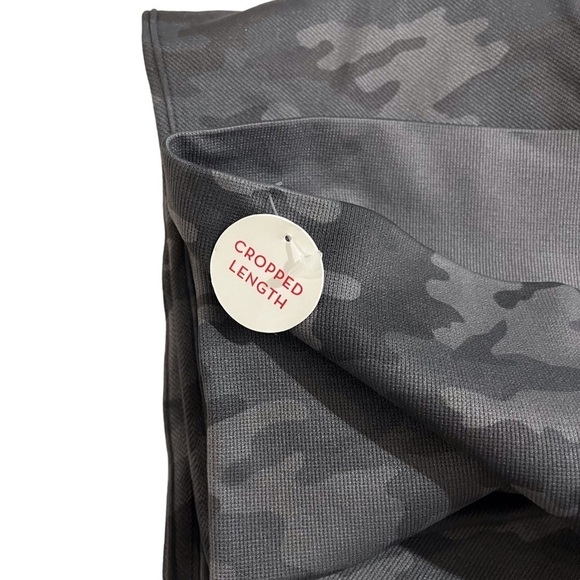 Spanx Look At Me Now Cropped Leggings Green Camo High Waist Seamless Slimming - Picture 4 of 6